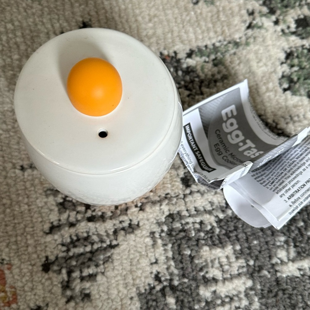 Vintage Egg-Tastic Ceramic Microwave Egg Cooker & Poacher Magic Under The Lid - Picture 7 of 11